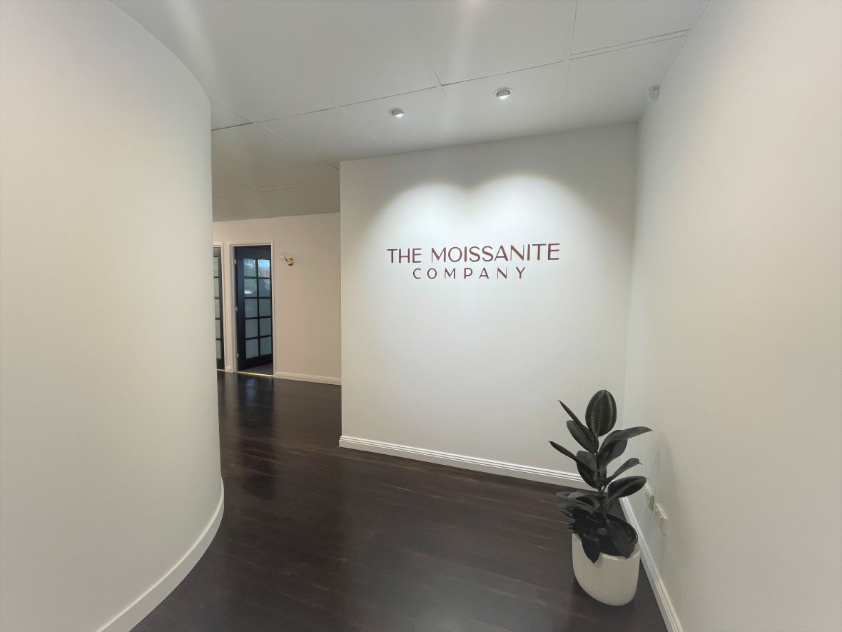 Welcome to the Neighbourhood: The Moissanite Company